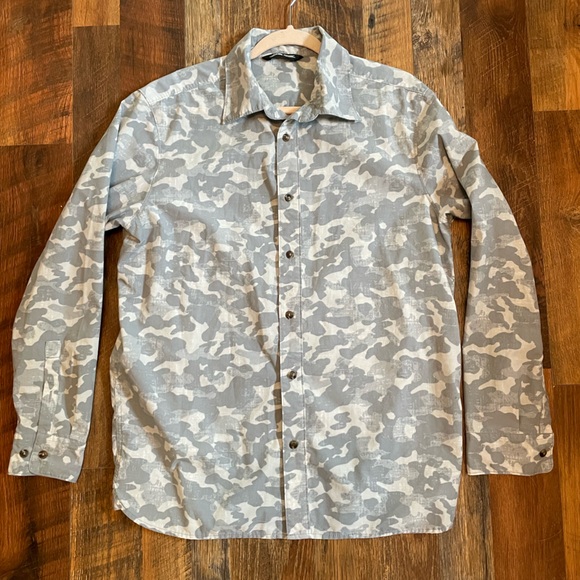 Under Armour Button Up Camouflage Gray Men’s - Picture 5 of 5